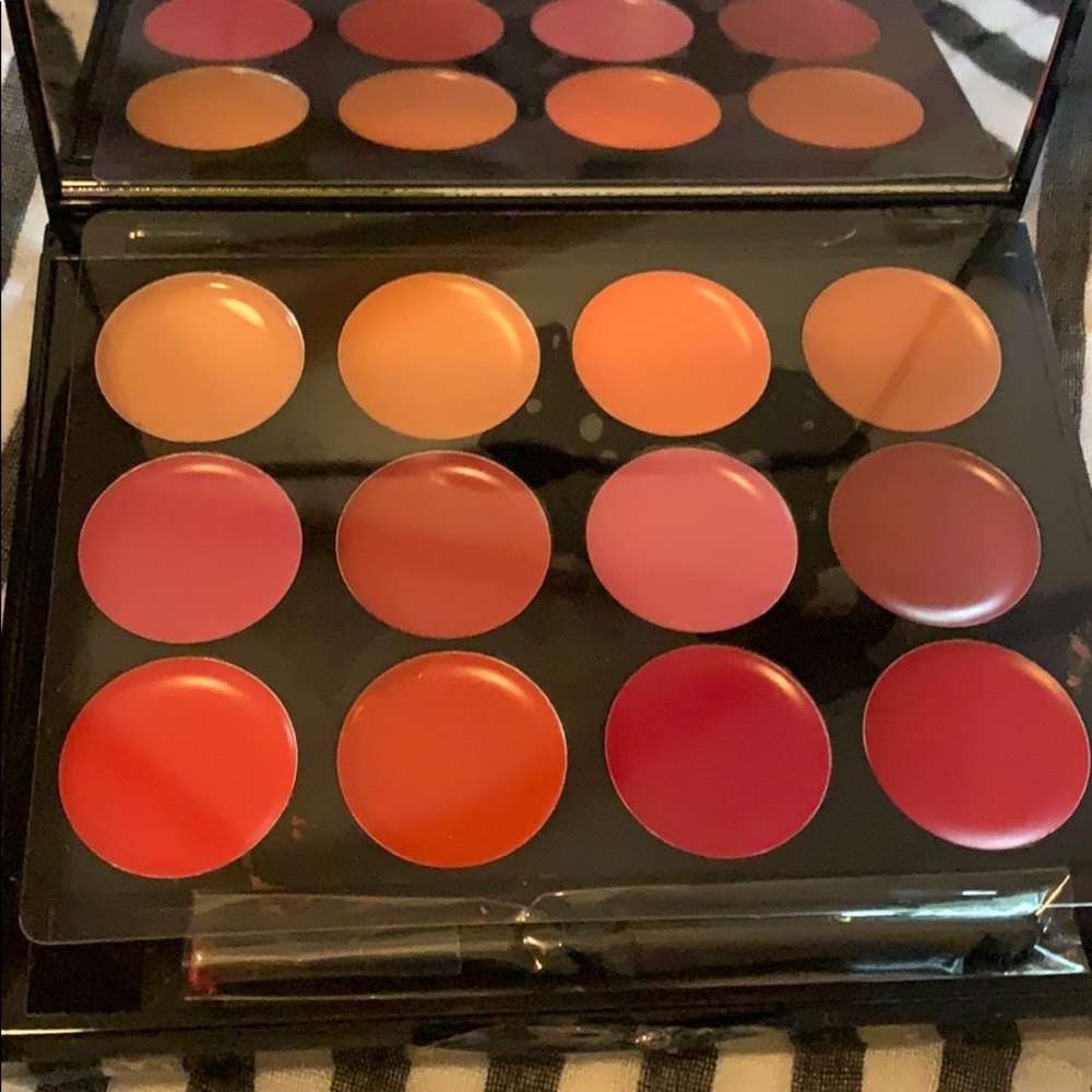 Ish Lip Statement Palette - Picture 4 of 8